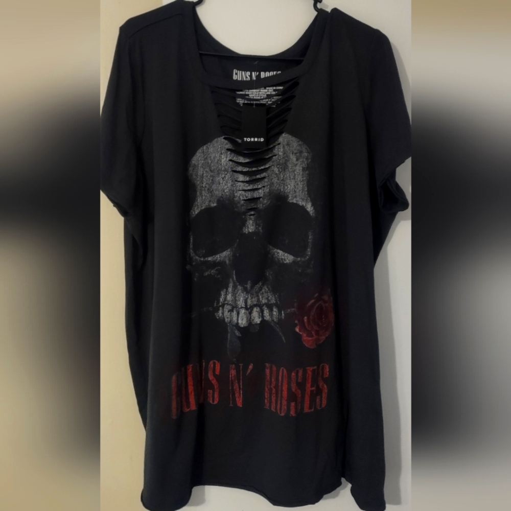 Torrid Slash Front Guns N' Roses Tee Plus Size 3